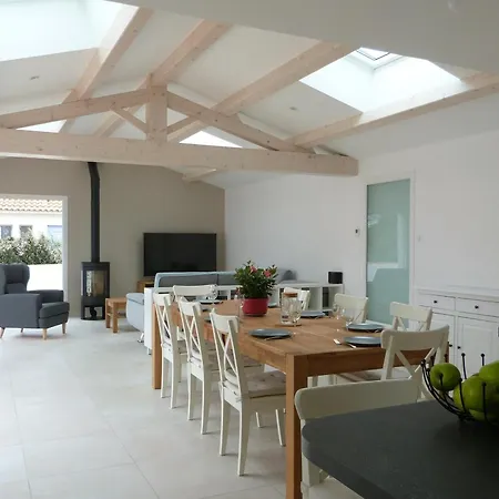 Maison Confort A 100m De La - 8 Pers - - Fr-1-823-75 * La Gueriniere