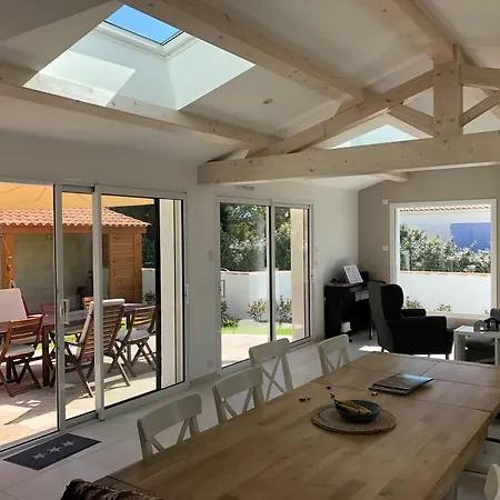 Holiday home Maison Confort A 100m De La - 8 Pers - - Fr-1-823-75 La Gueriniere