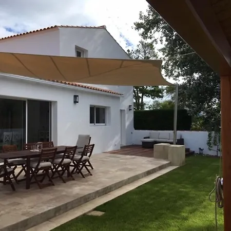 Maison Confort A 100m De La - 8 Pers - - Fr-1-823-75 * La Gueriniere
